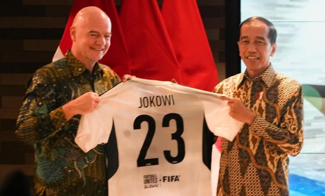Presiden FIFA Gianni Infantino dan Presiden ke-7 RI Joko Widodo. [Instagram @gianni_infantino]